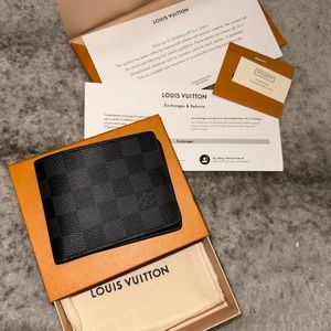 NEW Damier Graphite Canvas Mens Wallet!